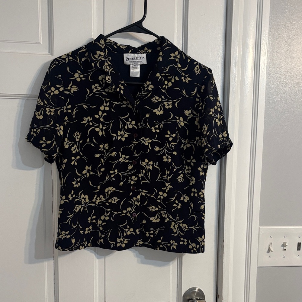 Pendleton Black and Cream Floral Short Sleeve Shirt